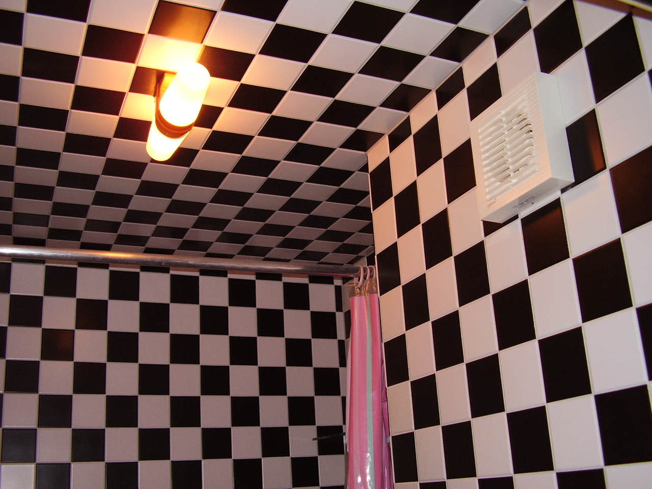 Badkamer renovatie in jaren 70 stijl